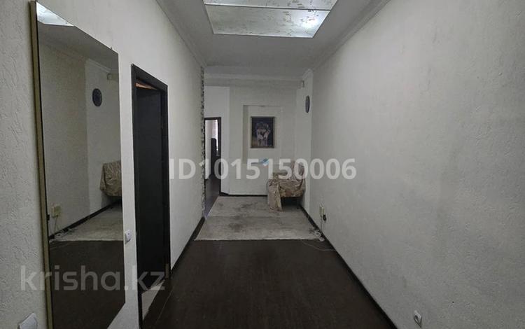 2-комнатная квартира · 70 м² · 5/6 этаж, Есенберлина 155 за 350 000 ₸ в Алматы, Медеуский р-н — фото 2