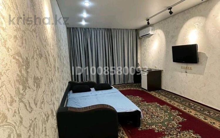 1-бөлмелі пәтер · 63 м² · 1/10 қабат, мкр 12 45, бағасы: 1 700 〒 в Актобе — фото 2