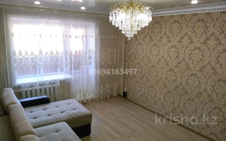 3-комнатная квартира, 64 м², 4/5 этаж, Уалиханова за 18 млн 〒 в Кокшетау — фото 2