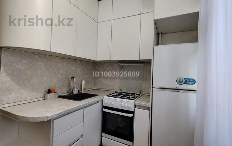 3-комнатная квартира · 48 м² · 2/5 этаж, мкр 5, Мкр 5 Есет батыра — ОДЮШОР по футболу за 15.5 млн ₸ в Актобе — фото 2