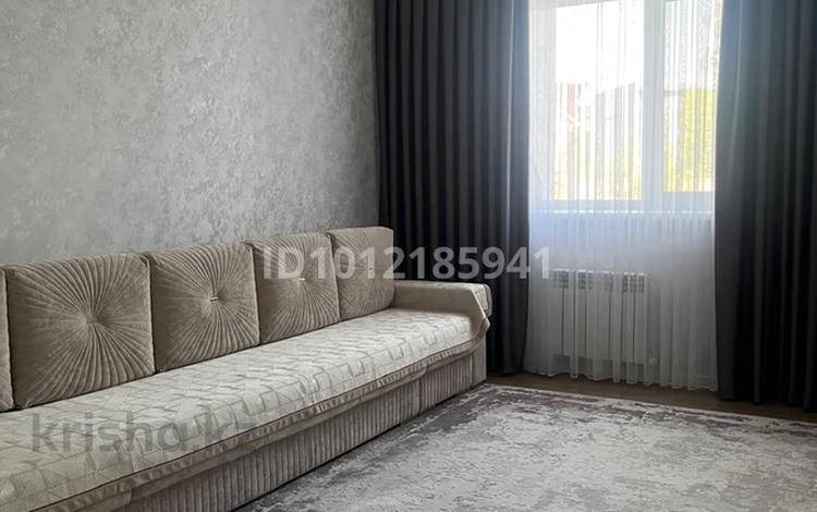 3-бөлмелі пәтер · 90 м² · 1/6 қабат, ул. Сабита Муканова 41/25блок1, бағасы: 51 млн ₸ в Караганде — фото 2