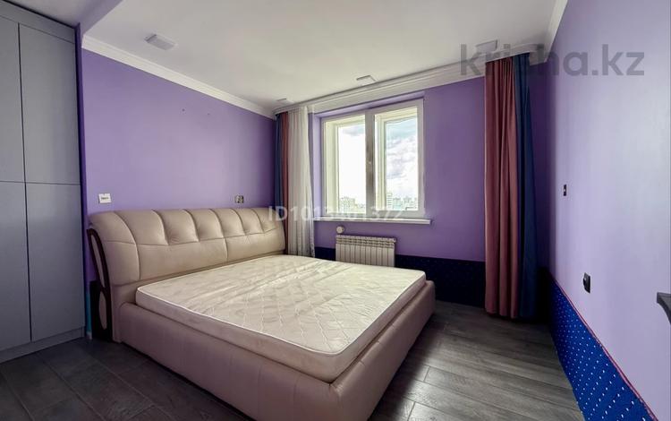 2-комнатная квартира · 63 м² · 14/18 этаж, Сауран 10б — Алматы-Сауран за 300 000 ₸ в Астане, Есильский р-н — фото 2