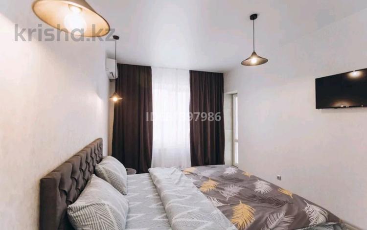 1-бөлмелі пәтер · 50 м² · 5 қабат, Тлендиева 133 — Сатпаева, бағасы: 13 500 ₸ в Алматы, Бостандыкский р-н — фото 2