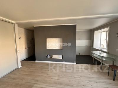 1-бөлмелі пәтер · 33 м² · 3/5 қабат, Ауэзова 15, бағасы: 12.9 млн ₸ в Усть-Каменогорске