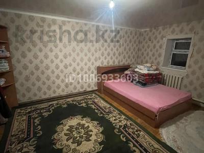 Отдельный дом · 2 комнаты · 80 м², Керей хана 156а за 70 000 〒 в Актобе, мкр. Курмыш