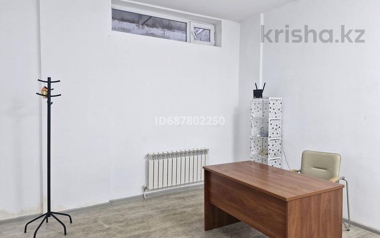 Свободное назначение, офисы, магазины и бутики, склады · 22 м² за 125 000 ₸ в Астане, Есильский р-н — фото 22