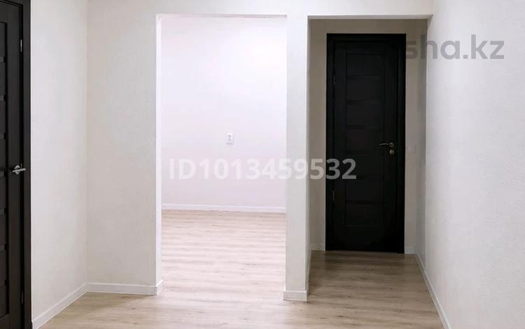 3-комнатная квартира · 74 м² · 3/5 этаж, мкр 8, Бр.Жубановых 289/1 — Братья Жубановых пересечения 101й за 23.5 млн ₸ в Актобе — фото 4