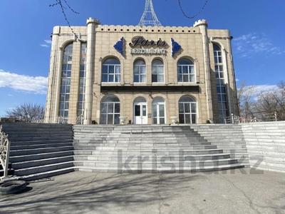 Свободное назначение, офисы, склады, общепит, развлечения · 1500 м² за ~ 3 млн 〒 в Семее