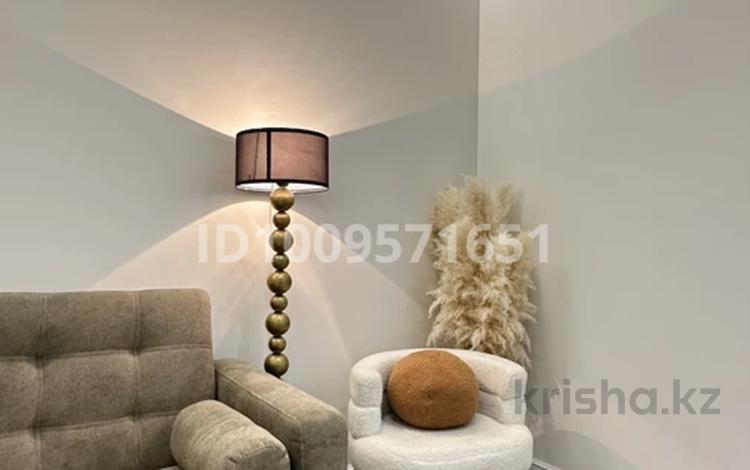 1-комнатная квартира · 46 м² · 6/13 этаж, Есенова 160/3 за 17 000 ₸ в Алматы, Жетысуский р-н — фото 2