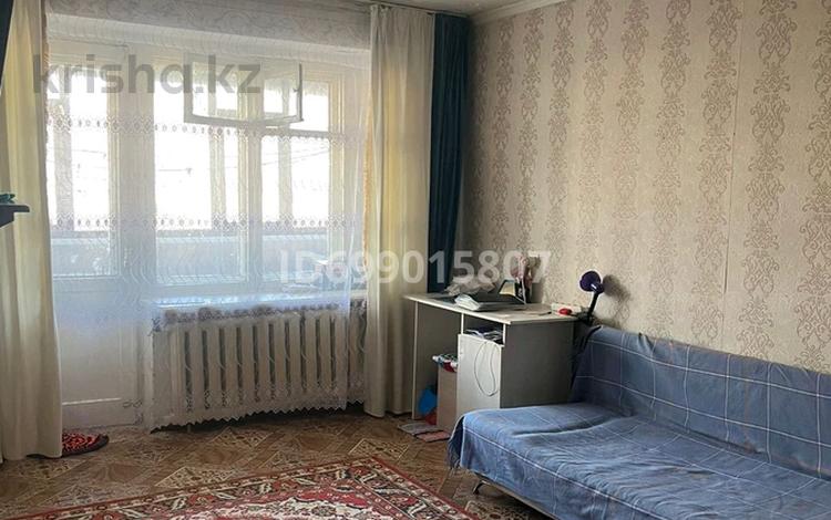 1-комнатная квартира · 30.5 м² · 5/5 этаж, 8 Марта 18а — ЖД Вокзал, Ретро парк за 8.5 млн ₸ в Актобе — фото 2