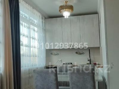 2-бөлмелі пәтер · 54.3 м² · 3/5 қабат, Толе би 76 — «Һибатулла Тарази» орталық мешітіне қарама-қарсы үй, бағасы: 150 000 ₸