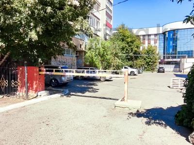1-комнатная квартира · 35 м² · 5/9 этаж, Назарбаева 206 — Ихсанова за 9 000 ₸ в Уральске, мкр Школьник
