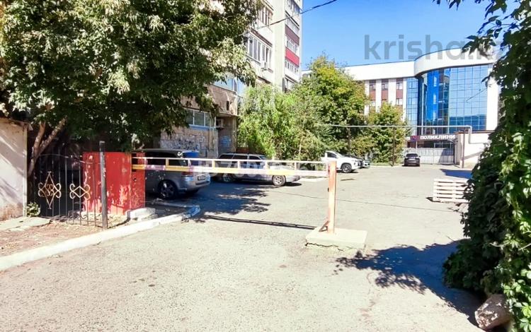 1-комнатная квартира · 35 м² · 5/9 этаж, Назарбаева 206 — Ихсанова за 9 000 ₸ в Уральске, мкр Школьник — фото 15