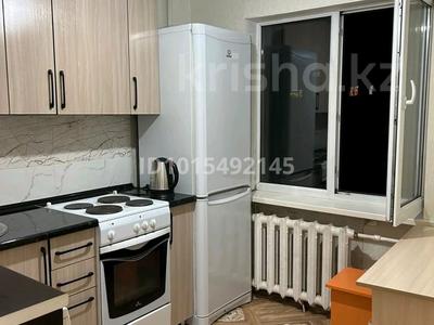1-бөлмелі пәтер · 33 м² · 2/5 қабат, Назарбаева 23/1 — 45 аптека, бағасы: 10 000 ₸ в Усть-Каменогорске, Ульбинский