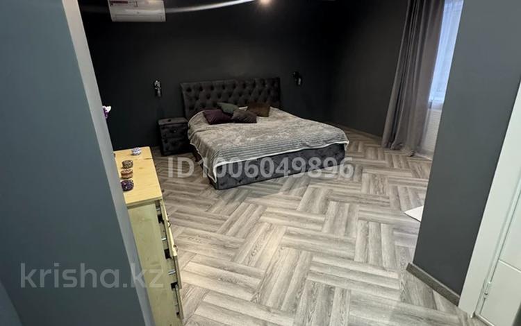 Отдельный дом · 4 комнаты · 240 м² · 10 сот., Цветочная 21 за 53.5 млн 〒 в Рудном — фото 2