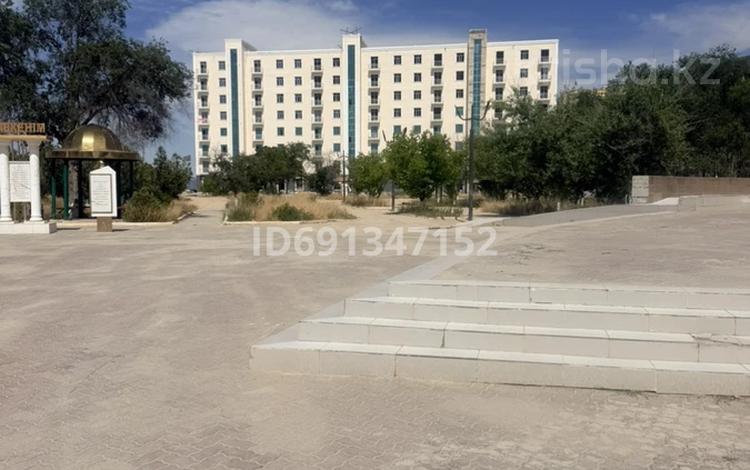 2-бөлмелі пәтер · 80.2 м² · 5/7 қабат, 3подьезд 5этаж — Жк "Жалын"3подьезд 7/5этаж, бағасы: 17.5 млн ₸ в Жанаозен — фото 9