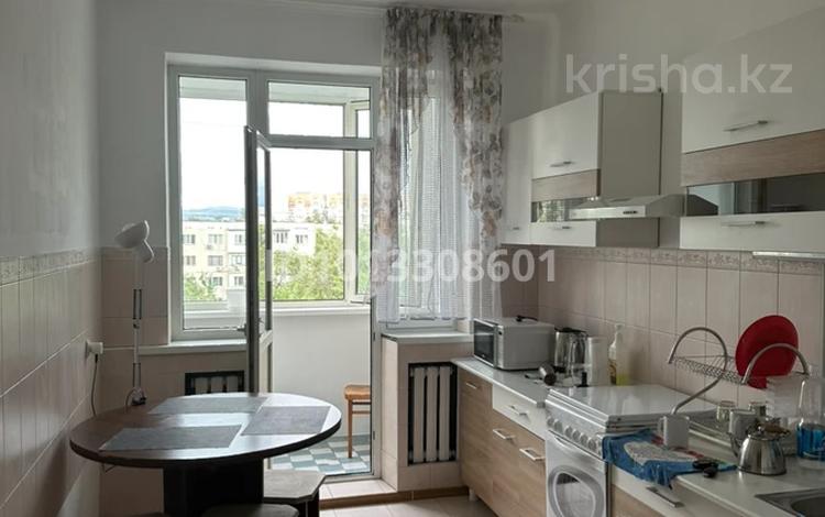 2-бөлмелі пәтер · 53 м² · 5/5 қабат, мкр Тастак-1, Ислама Каримова 42, бағасы: 250 000 ₸ в Алматы, Ауэзовский р-н — фото 2
