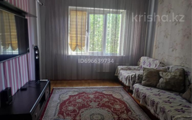 3-комнатная квартира, 61 м², 4/5 этаж помесячно, Аса 27