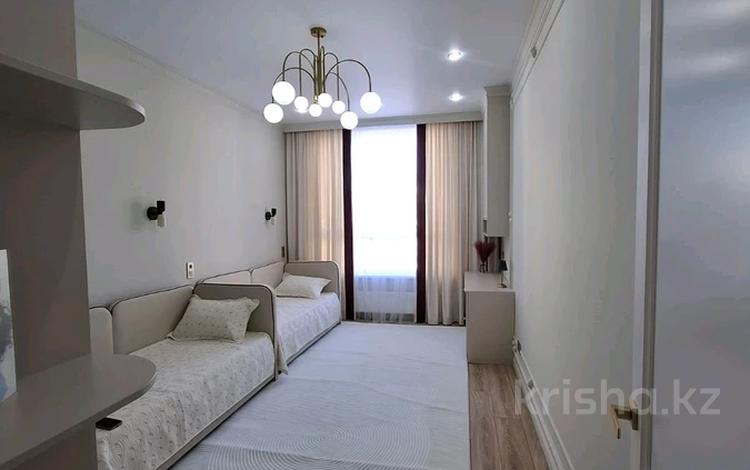 3-комнатная квартира · 68 м² · 11/12 этаж, Е-36 5 за 50 млн 〒 в Астане, Нура р-н — фото 12