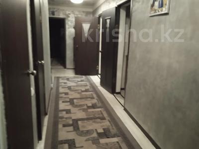 Отдельный дом · 3 комнаты · 69.5 м² · 4 сот., Старый город, Азф - 4 8 — За улицей чернышевского, 8 дом за 10 млн 〒 в Актобе