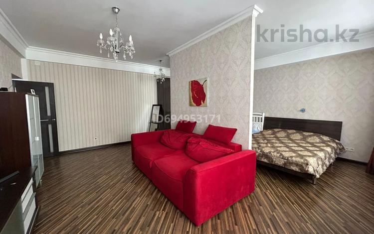 2-комнатная квартира · 60 м² · 5/9 этаж, Казыбек би — Досмухамедова за 300 000 ₸ в Алматы, Алмалинский р-н — фото 25