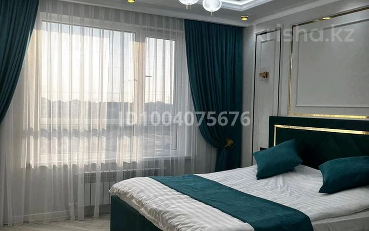 1-комнатная квартира · 40 м² · 4/9 этаж, Толеметова 106/3 за 3 000 ₸ в Шымкенте, Абайский р-н — фото 2