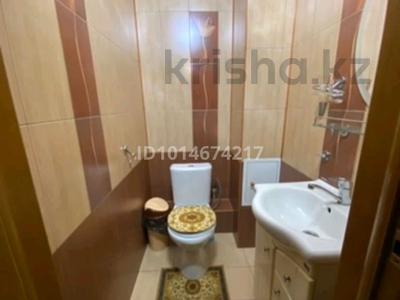 2-бөлмелі пәтер · 70 м² · 3/9 қабат, Московская 18 — 14 школы, бағасы: 250 000 ₸ в Астане, Сарыарка р-н