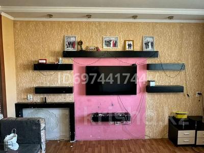 Продажа домов и дачи в Абай обл.: Отдельный дом · 1 комната · 40 м² · 10 сот., Топографическая 3 — На степном 2 за 15 млн 〒 Отдельный дом · 1 комната · 40 м² · 10 сот., Топографическая 3 — На степном 2 за 15 млн 〒 в Семее