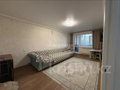 3-комнатная квартира · 62 м² · 3/5 этаж, Майкудук, 15й микрорайон 29 за 13.5 млн ₸ в Караганде, Алихана Бокейханова р-н