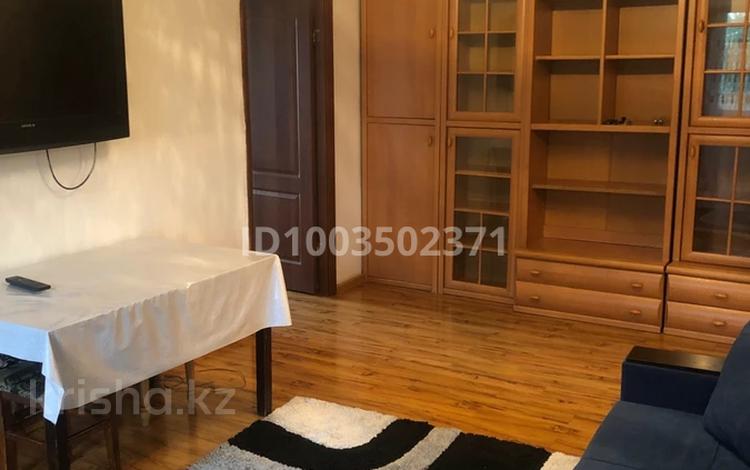 3-комнатная квартира · 60 м² · 3/4 этаж, мкр Тастак-2, Бородина 10 за 300 000 ₸ в Алматы, Алмалинский р-н — фото 2