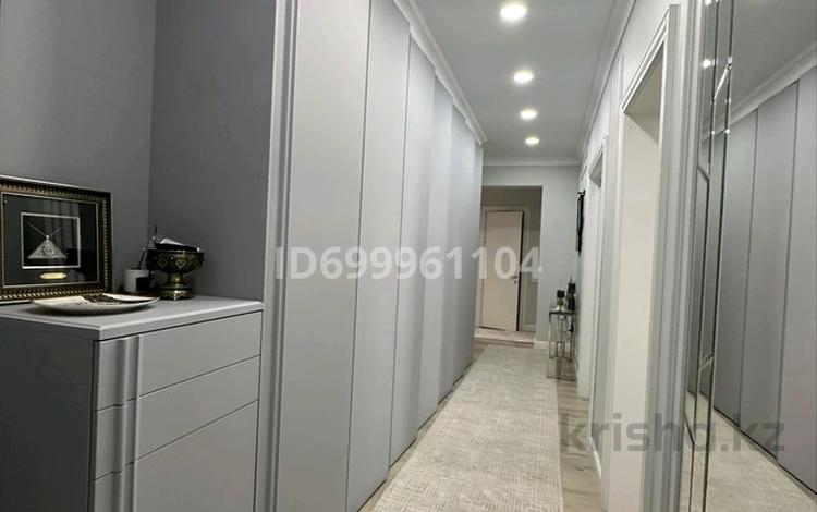 4-бөлмелі пәтер · 134.5 м² · 12/16 қабат, мкр Сайран, Утеген батыра 11, бағасы: 125 млн ₸ в Алматы, Ауэзовский р-н — фото 2
