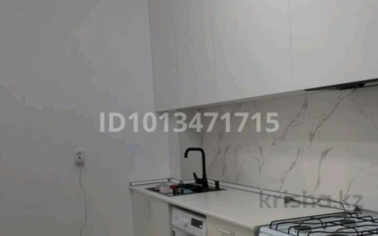 3-комнатная квартира · 70 м² · 2/5 этаж, мкр Бозарык 16 — Мектептын тжанында за 150 000 ₸ в Шымкенте, Абайский р-н — фото 2