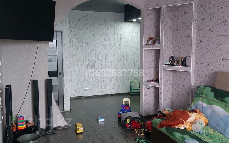 3-комнатная квартира, 94 м², 5/5 этаж, Гагарина 16 — Кафе Сакура за ~ 111.1 млн 〒 в Риддере — фото 2