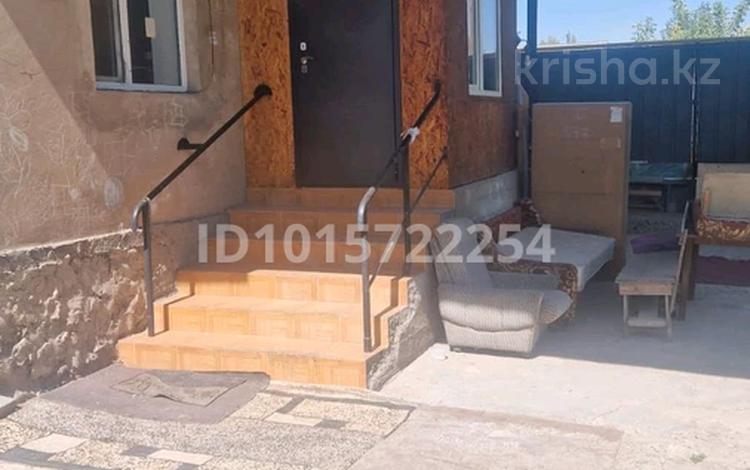 Отдельный дом · 4 комнаты · 120 м² · 8 сот., Жылкыбая 106 — Центральная улица выше магазина номер 1 за 250 000 ₸ в Туздыбастау (Калинино) — фото 2