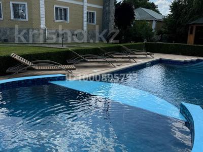 Дом · 10 комнат · 450 м², 20 микрорайон Набережная 14а — 300 м от 5 пляжа по ул.Центральная за 300 000 ₸ в Конаеве