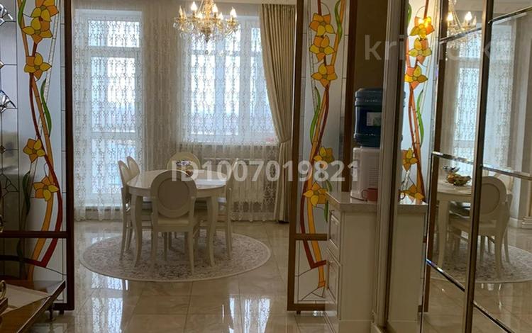 3-комнатная квартира · 121 м² · 9/9 этаж, Аль-Фараби 5 за 80 млн 〒 в Костанае — фото 2