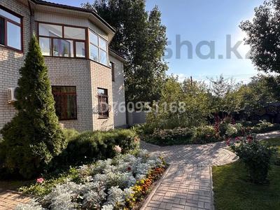 Отдельный дом · 6 комнат · 429 м² · 10 сот., мкр Жилгородок 7 — Улица Парковая за 95 млн 〒 в Актобе