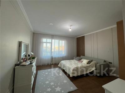4-комнатная квартира · 160 м² · 7/15 этаж, Мамбедова 16 за 98 млн ₸ в Астане, Сарыарка р-н