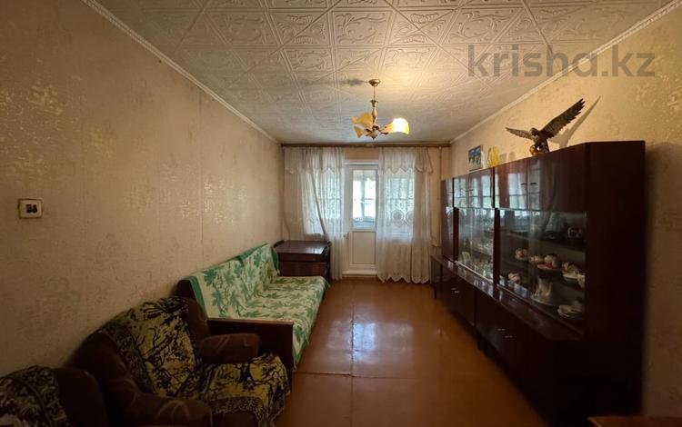 2-комнатная квартира · 45 м² · 2/5 этаж, ул. Абая за 7 млн ₸ в Темиртау — фото 2