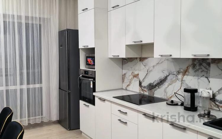 3-комнатная квартира · 88 м² · 8/10 этаж, мкр Юго-Восток, Муканова 53/8 за 48 млн 〒 в Караганде, Казыбек би р-н — фото 2