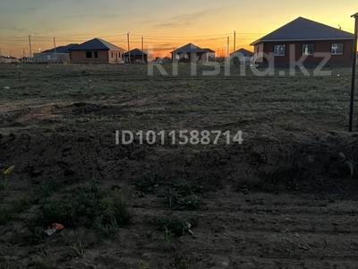 Жер телімі · 10 сотық, Участок 2 300 — Qazaq Oil Касында и Рауан 1 касында, бағасы: 5.8 млн ₸ в Актобе, жилой массив Рауан