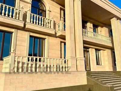 Отдельный дом · 6 комнат · 1500 м² · 20 сот., Райымбек Батыра 48 за 685 млн ₸ в Астане, Сарайшык р-н