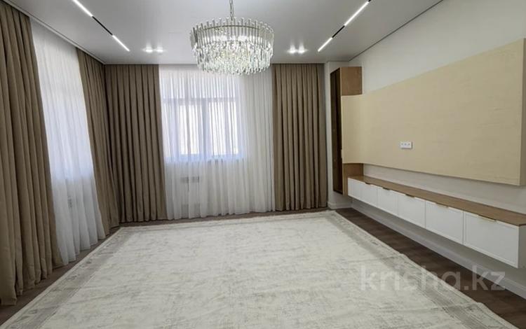 4-бөлмелі пәтер · 130 м² · 6/15 қабат, 17-ш/а. 54, бағасы: 60.7 млн ₸ в Актау, 17-й мкр — фото 2
