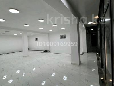 Еркін, кеңселер, дүкендер мен бутиктер, қоймалар, қоғамдық тамақтану орны, сұлулық салондары, фитнес және спорт, медорталықтар мен дәріханалар, білім орталықтары, ойын-сауық, конференц-залдар, кабинеттер және жұмыс орындары, студиялар · 300 м², бағасы: 1 млн 〒 в Шиели