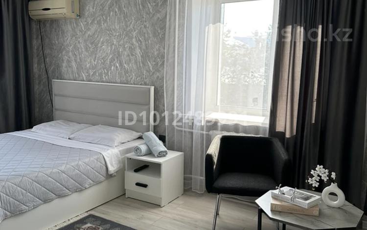 1-бөлмелі пәтер · 33 м² · 3/4 қабат, Алтынсарина 114 — ЦУМ, Март/Бесконтактное заселение, бағасы: 3 000 ₸ в Костанае — фото 2