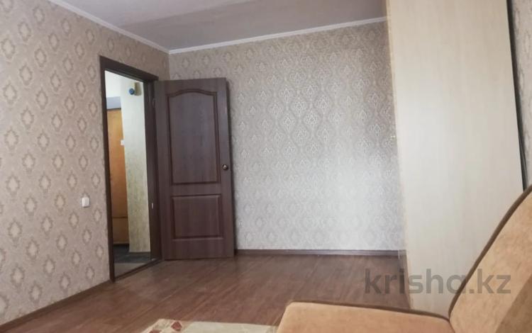 1-комнатная квартира, 37 м², 2/5 этаж помесячно, мкр. 4 25 за 110 000 〒 в Уральске, мкр. 4 — фото 8