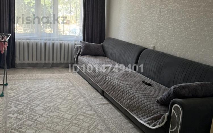 2-комнатная квартира · 48 м² · 1/5 этаж, Юность 19 за 160 000 ₸ в Семее — фото 2