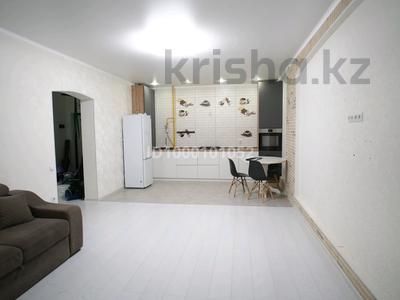 2-комнатная квартира · 69 м² · 3/10 этаж, Самал 82/3 — Школа ГЭН за 30 млн ₸ в Уральске