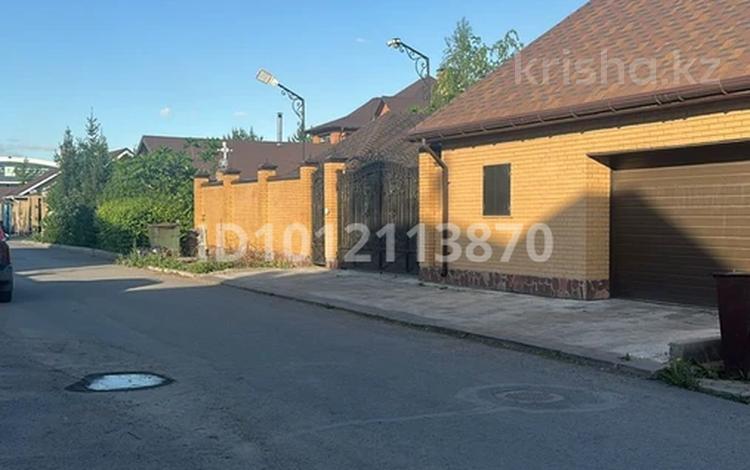 Отдельный дом · 4 комнаты · 360 м² · 10 сот., мкр Городской Аэропорт, Габдуллы кулкыбаева 74 — Глобал Сити за 1.4 млн ₸ в Караганде, Казыбек би р-н — фото 2