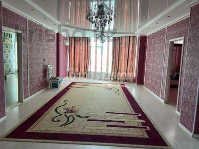 3-комнатная квартира · 140 м² · 18/25 этаж, мкр 11 — Мечеть «Нур Гасыр» за 300 000 〒 в Актобе